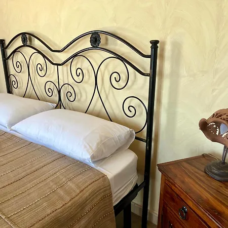 Serre Alloggio per agriturismo SantʼAgata di Militello